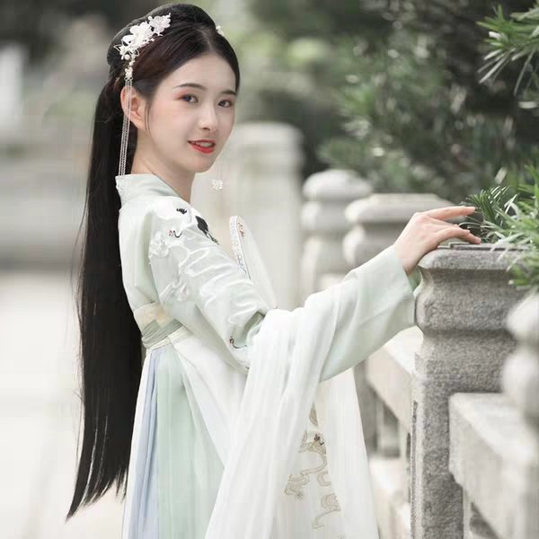 Chinese traditional clothing female Hanfu