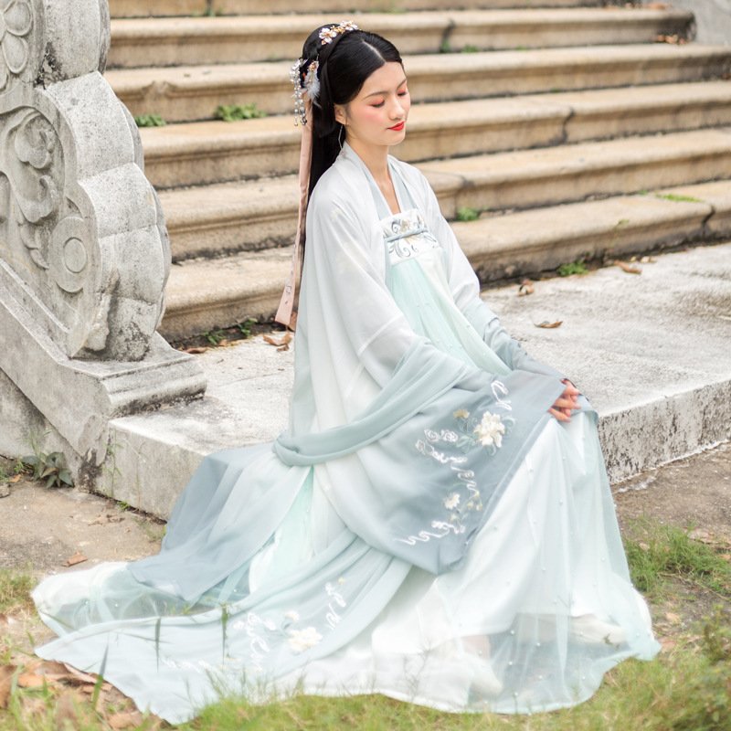Chinese light blue Hanfu