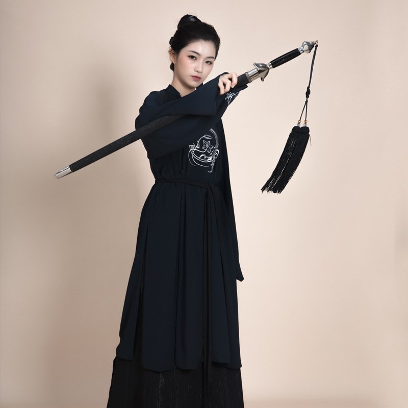 Chinese black Hanfu