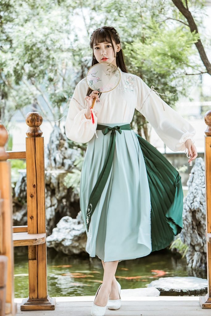Chinese gray Hanfu