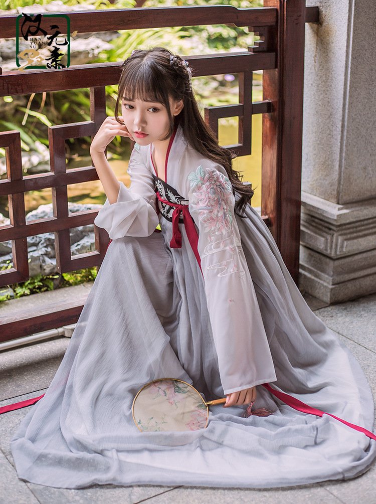 Chinese gray Hanfu
