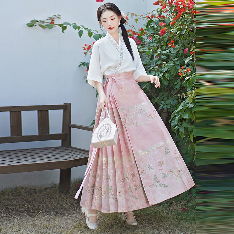 Women's Retro New Chinese Style Top Horse Face Skirt - Image 2